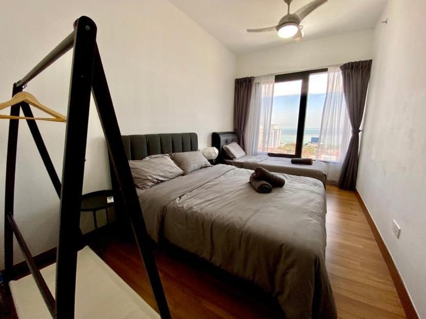 Tropicana 218 Macalister Sea & City View By Staycation Homestay George Town Buitenkant foto