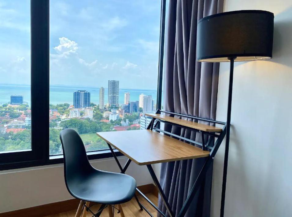 Tropicana 218 Macalister Sea & City View By Staycation Homestay George Town Buitenkant foto