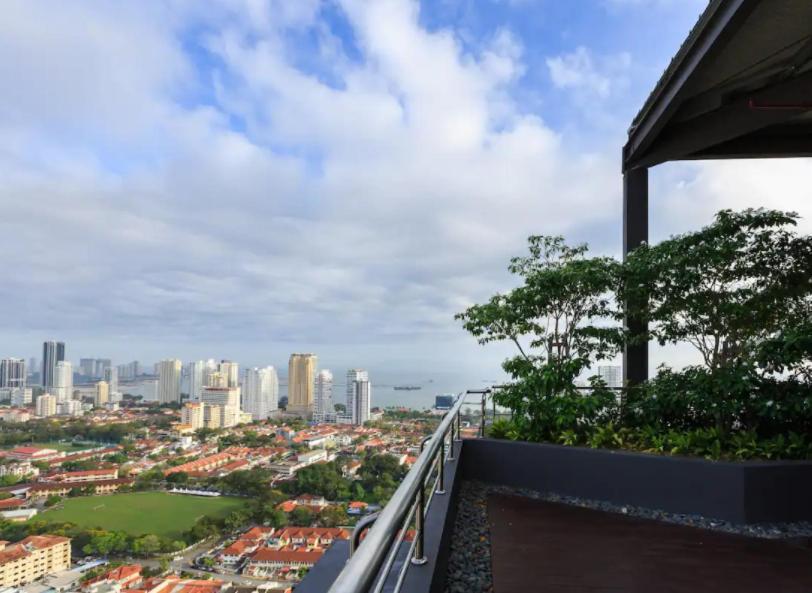 Tropicana 218 Macalister Sea & City View By Staycation Homestay George Town Buitenkant foto