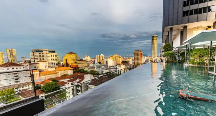 Tropicana 218 Macalister Sea & City View By Staycation Homestay George Town Buitenkant foto